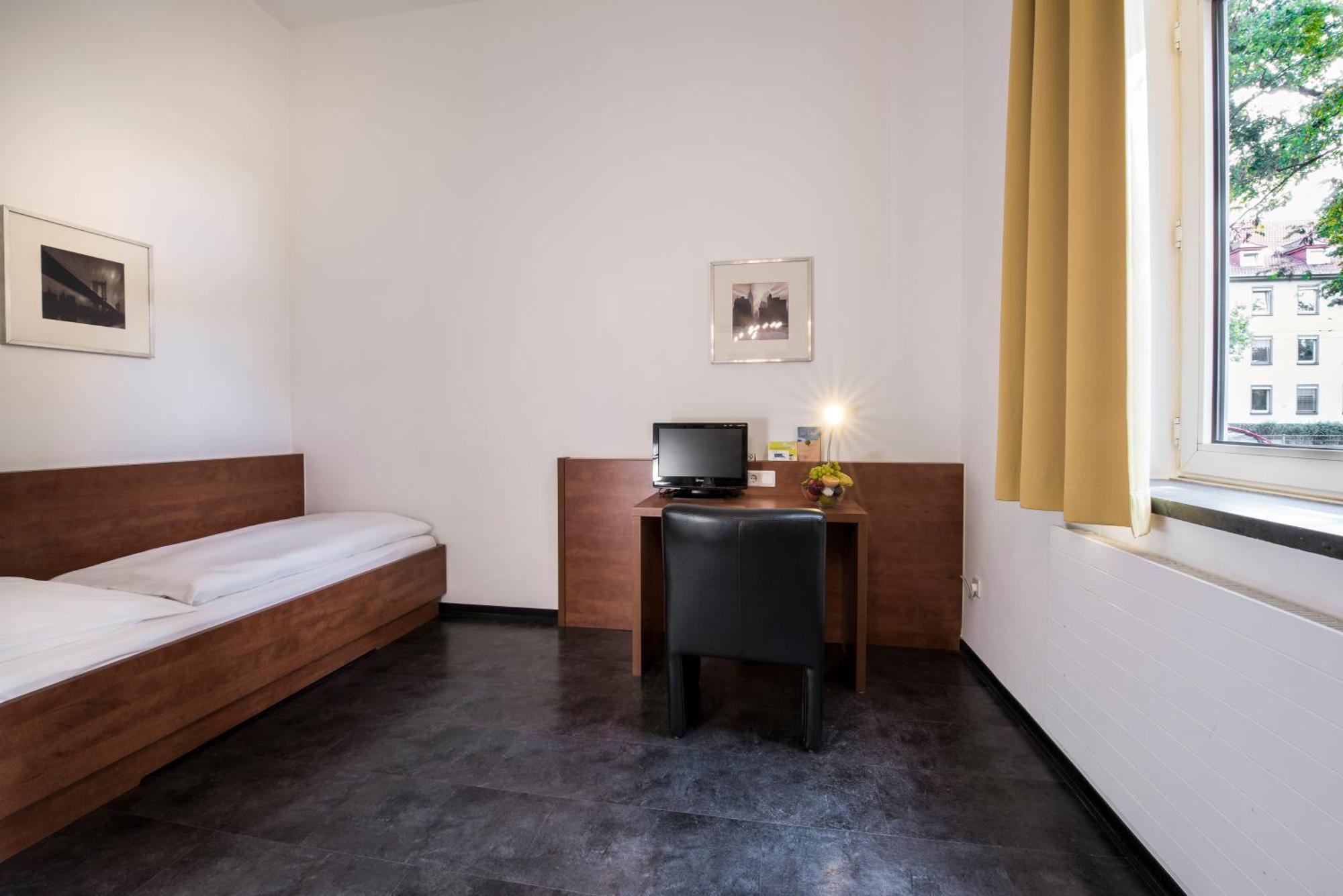 Отель Cjd Bonn Castell Номер фото