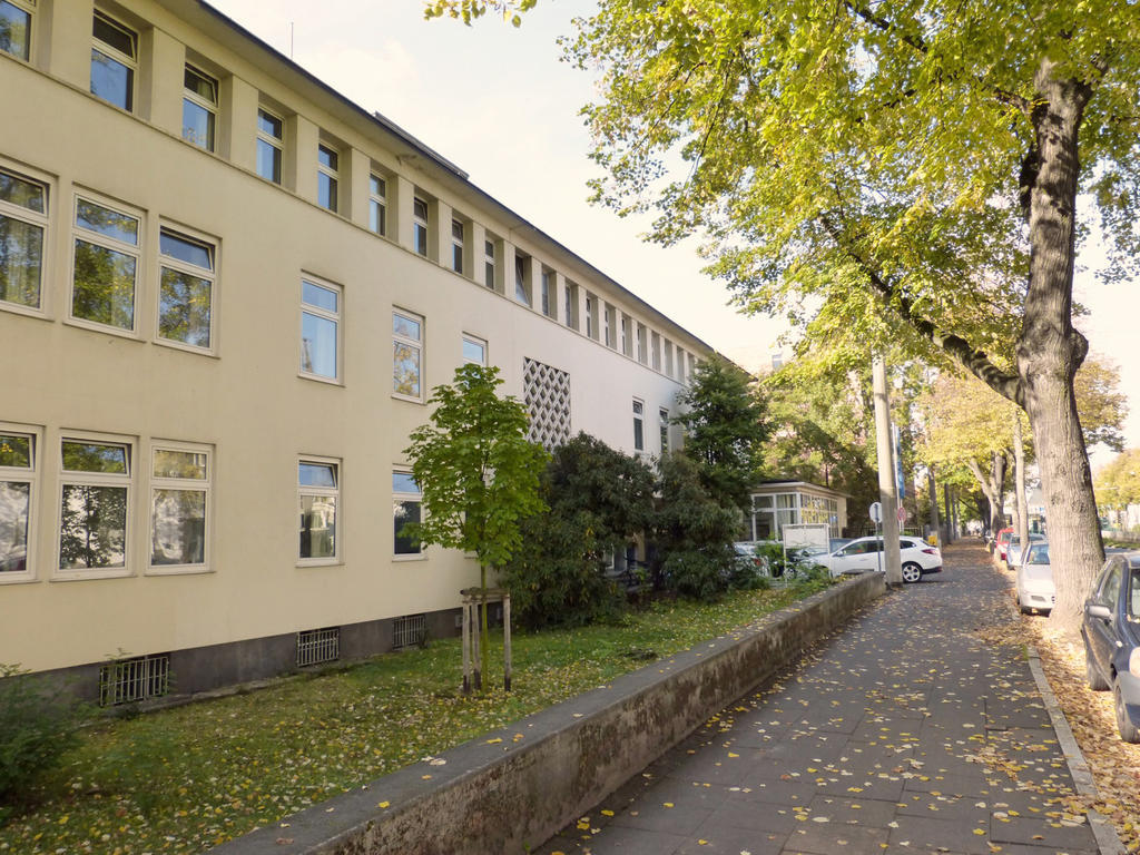 Отель Cjd Bonn Castell Экстерьер фото