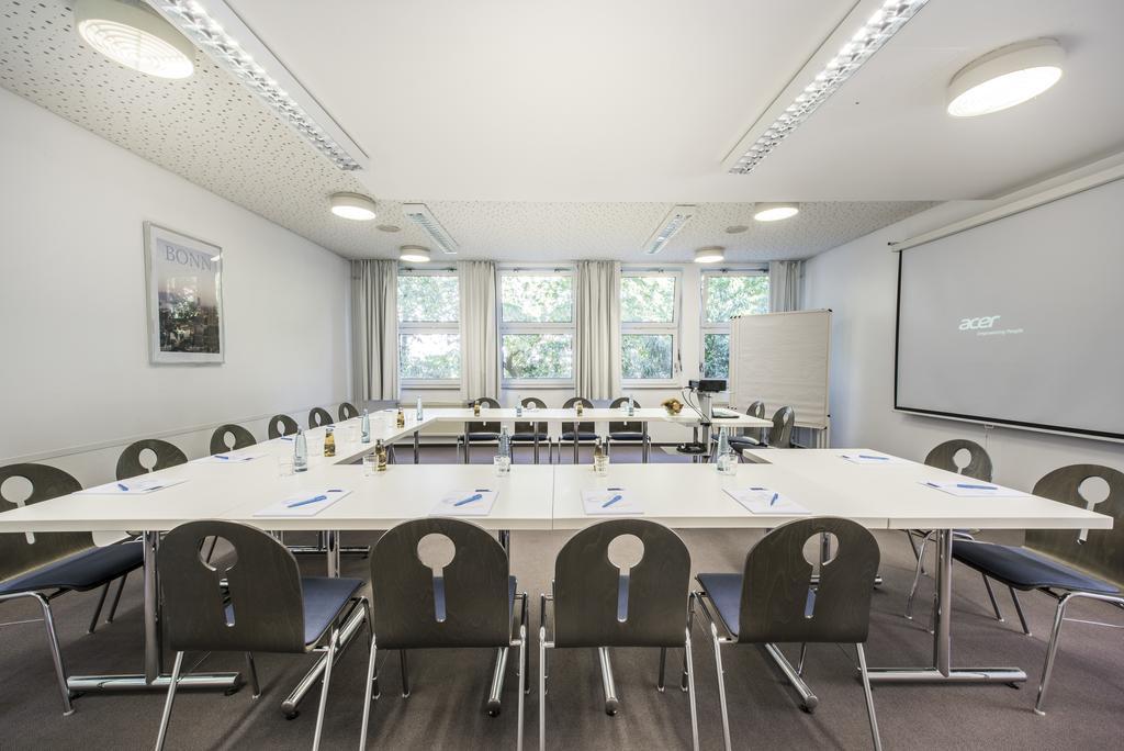 Отель Cjd Bonn Castell Экстерьер фото