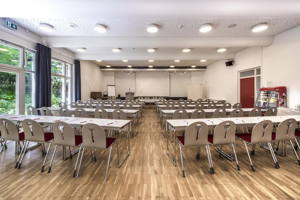 Отель Cjd Bonn Castell Экстерьер фото