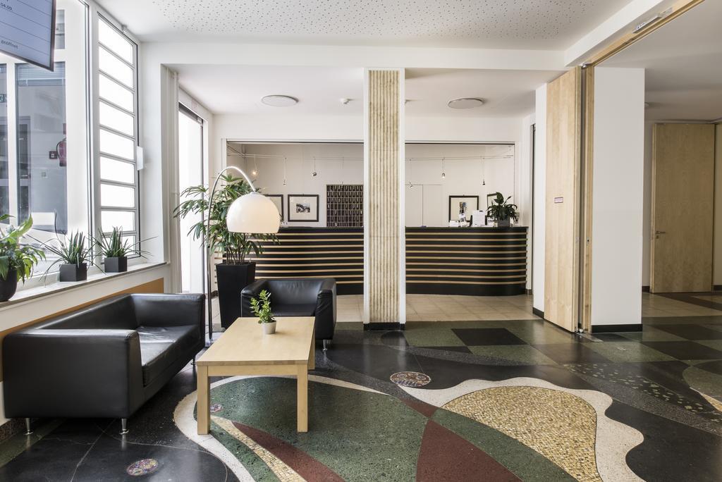Отель Cjd Bonn Castell Экстерьер фото